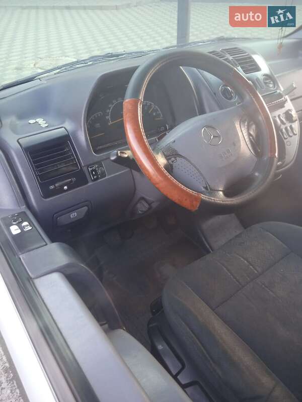 Минивэн Mercedes-Benz Vito 2003 в Раздельной