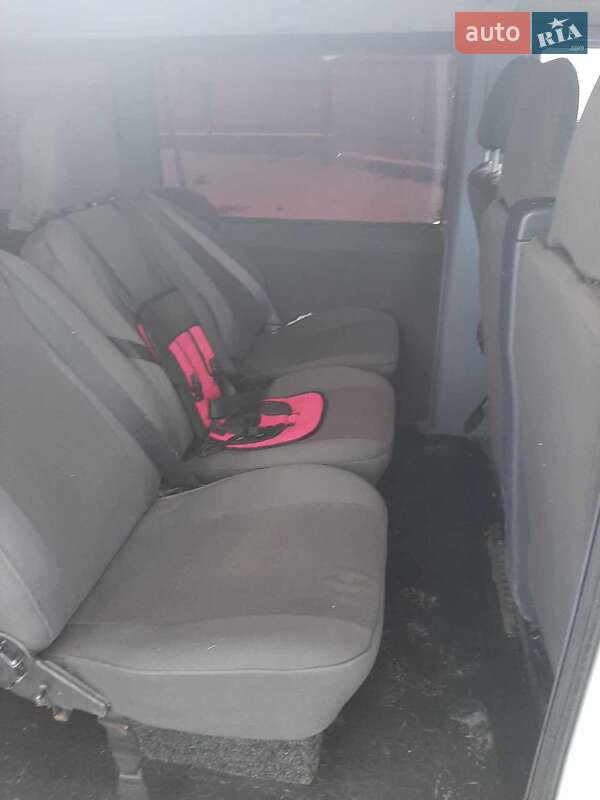 Минивэн Mercedes-Benz Vito 2000 в Межгорье фото 3 Минивэн Mercedes-Benz Vito 2000 в Межгорье