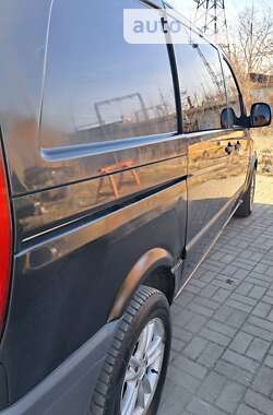 Грузопассажирский фургон Mercedes-Benz Vito 2005 в Киеве