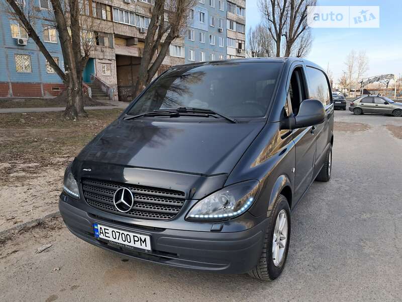 Грузопассажирский фургон Mercedes-Benz Vito 2005 в Киеве