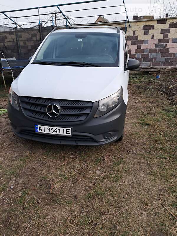 Минивэн Mercedes-Benz Vito 2016 в Киеве