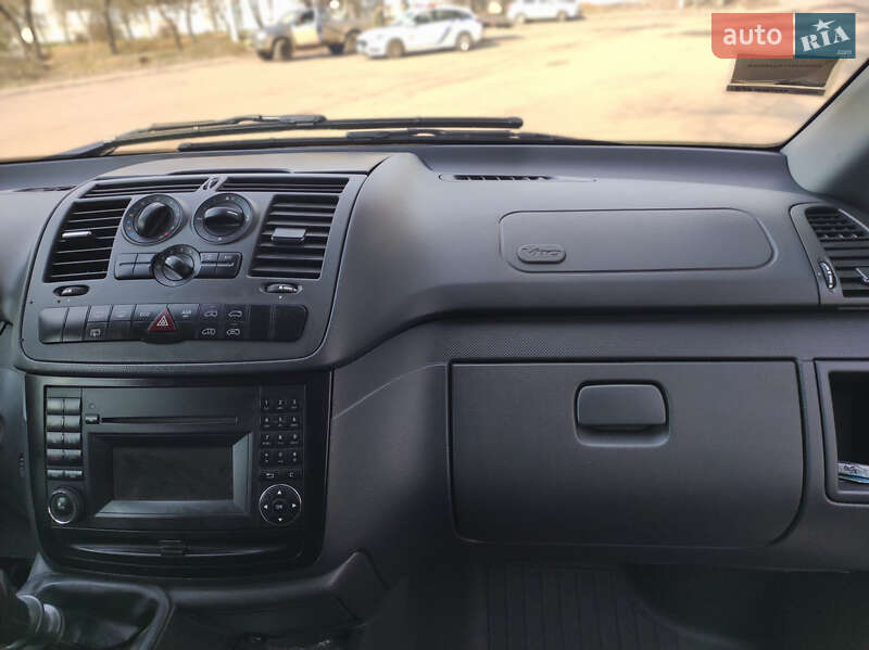 Минивэн Mercedes-Benz Vito 2010 в Николаеве