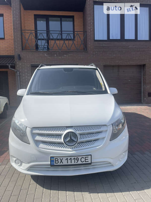 Вантажний фургон Mercedes-Benz Vito 2015 в Хмельницькому