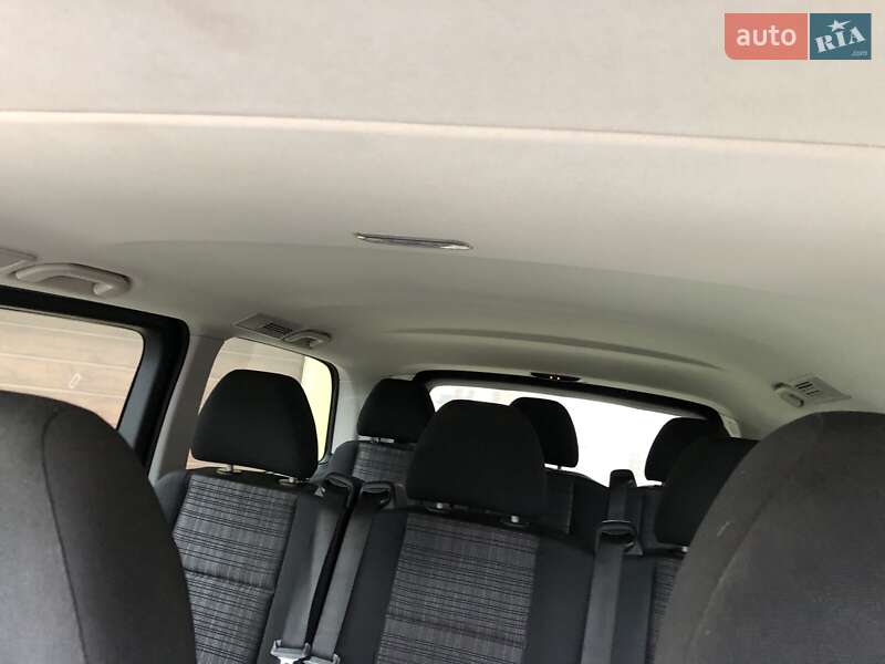 Минивэн Mercedes-Benz Vito 2017 в Кицмани фото 10 Минивэн Mercedes-Benz Vito 2017 в Кицмани
