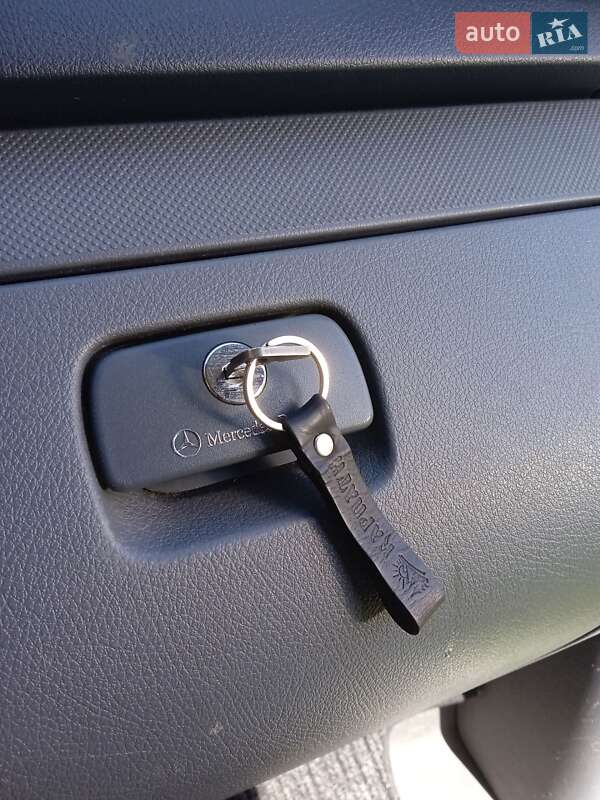 Минивэн Mercedes-Benz Vito 2006 в Косове