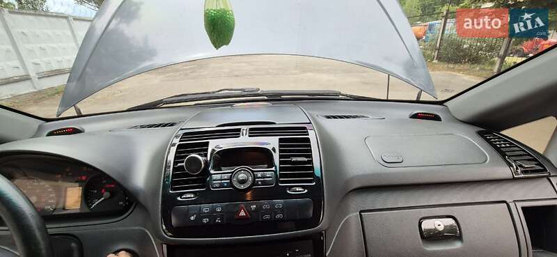 Мінівен Mercedes-Benz Vito 2011 в Києві