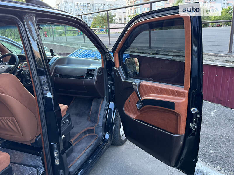 Мінівен Mercedes-Benz Vito 2001 в Києві