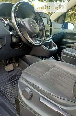 Минивэн Mercedes-Benz Vito 2017 в 