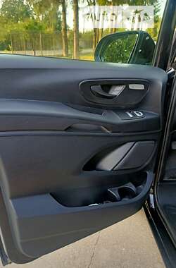 Минивэн Mercedes-Benz Vito 2017 в 