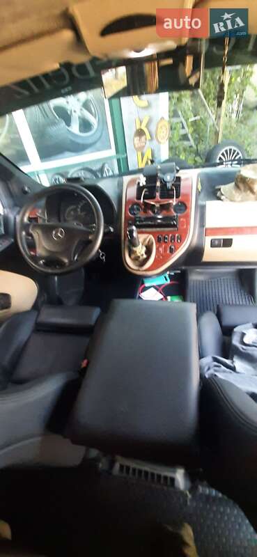 Вантажопасажирський фургон Mercedes-Benz Vito 2003 в Одесі