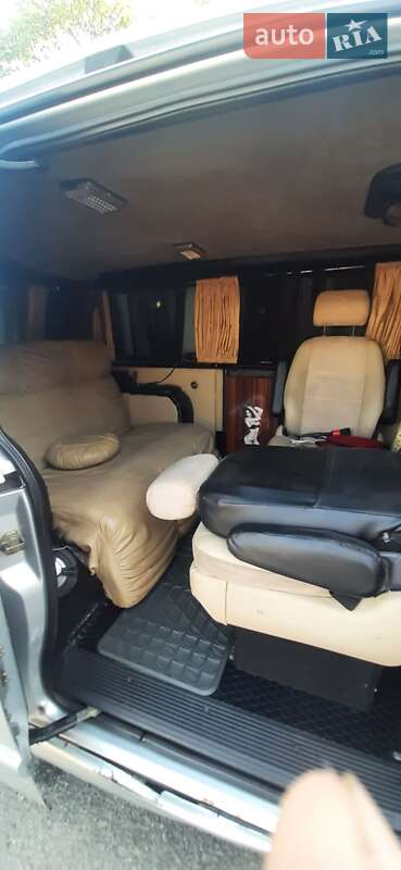 Вантажопасажирський фургон Mercedes-Benz Vito 2003 в Одесі