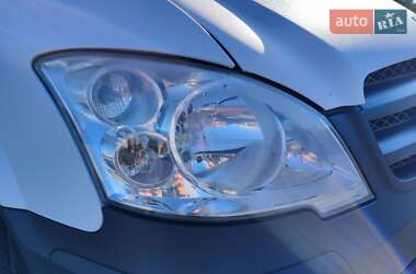 Грузовой фургон Mercedes-Benz Vito 2011 в 