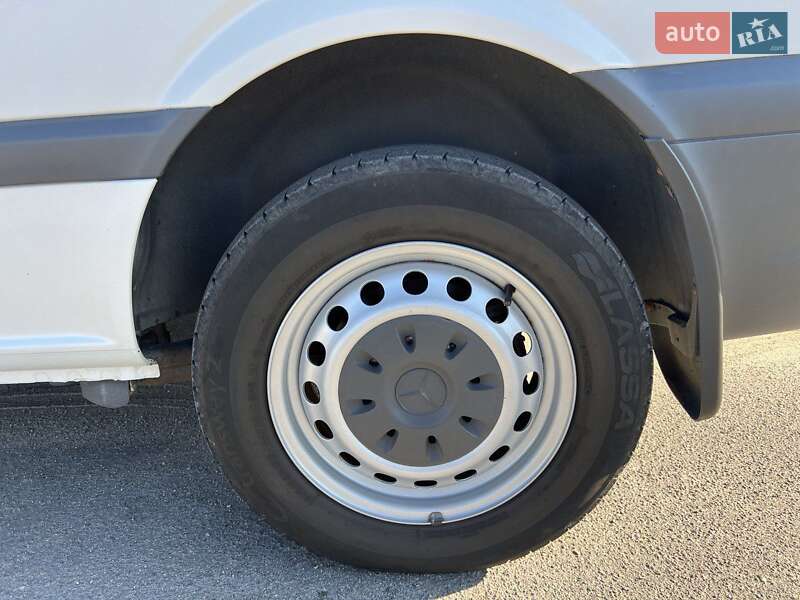 Грузовой фургон Mercedes-Benz Vito 2011 в Запорожье