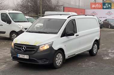 Вантажний фургон Mercedes-Benz Vito 2016 в Рівному