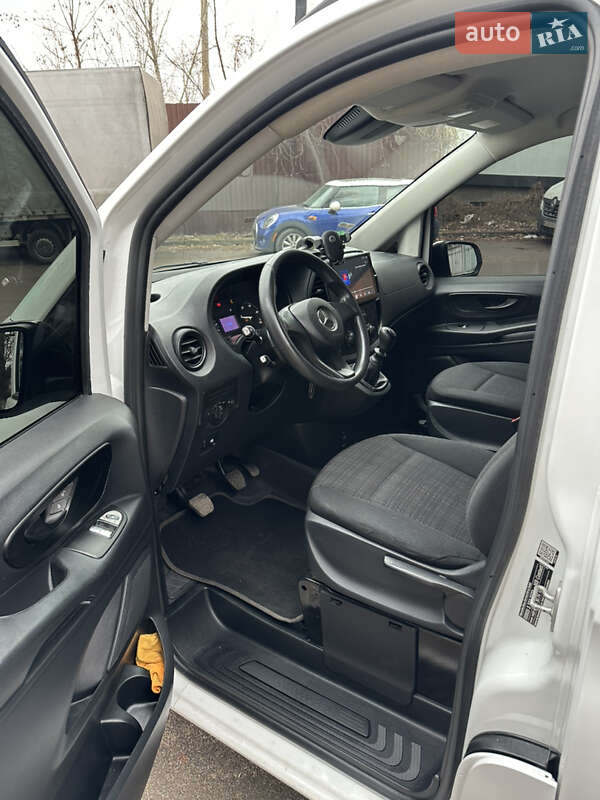 Минивэн Mercedes-Benz Vito 2016 в Киеве