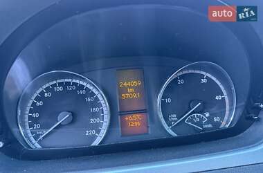 Минивэн Mercedes-Benz Vito 2011 в 