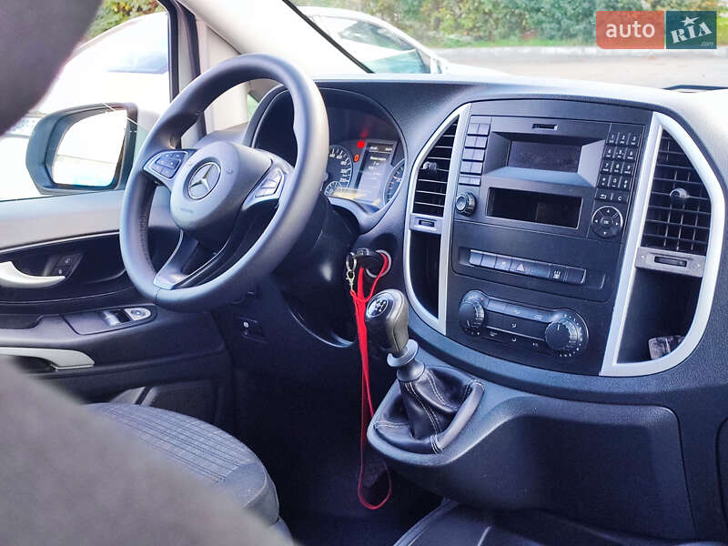 Минивэн Mercedes-Benz Vito 2015 в Черновцах