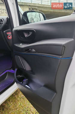Минивэн Mercedes-Benz Vito 2020 в 