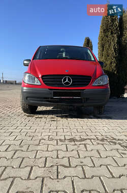 Вантажний фургон Mercedes-Benz Vito 2010 в Чернівцях