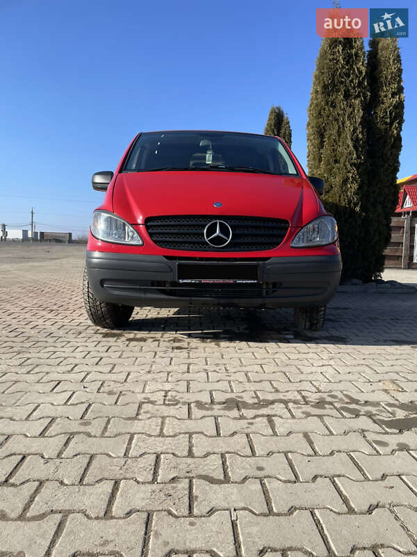 Грузовой фургон Mercedes-Benz Vito 2010 в Черновцах