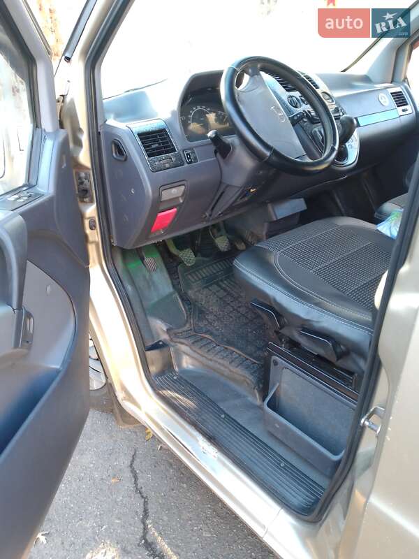 Минивэн Mercedes-Benz Vito 2003 в Кривом Роге