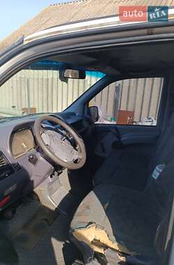 Грузовой фургон Mercedes-Benz Vito 2001 в 