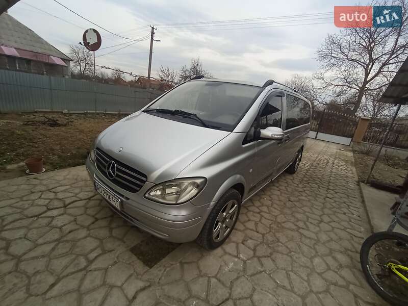 Минивэн Mercedes-Benz Vito 2004 в 