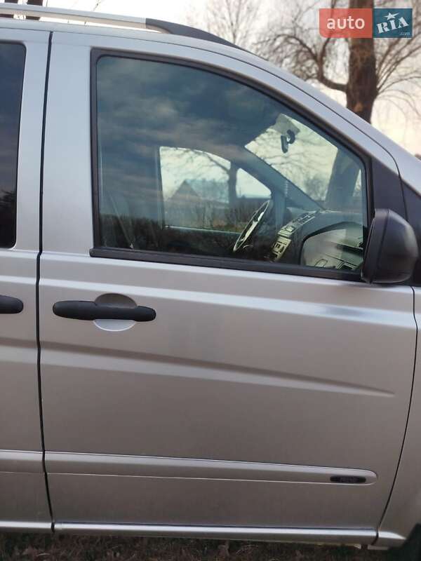 Минивэн Mercedes-Benz Vito 2010 в Сторожинце