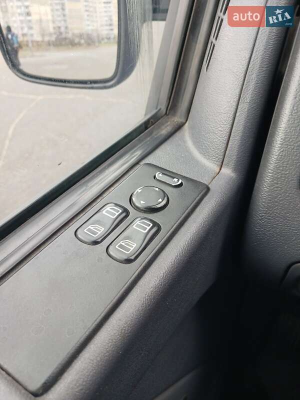 Минивэн Mercedes-Benz Vito 2000 в Киеве