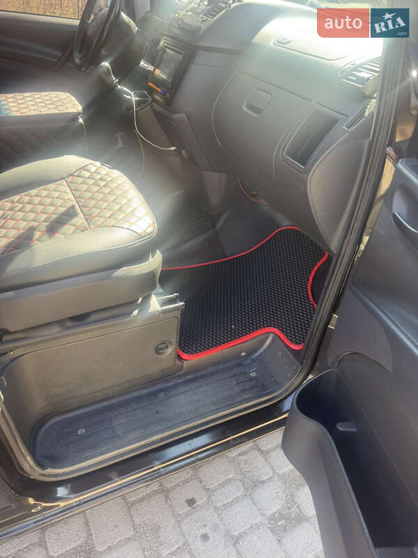 Минивэн Mercedes-Benz Vito 2011 в Черновцах