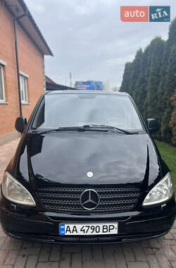 Вантажопасажирський фургон Mercedes-Benz Vito 2005 в 