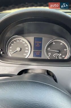Минивэн Mercedes-Benz Vito 2004 в 