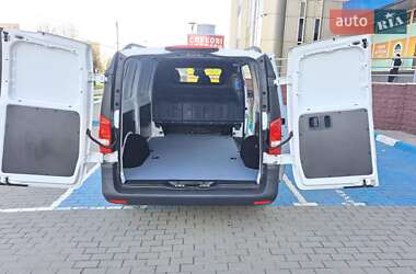 Грузовой фургон Mercedes-Benz Vito 2020 в 