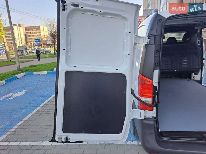 Грузовой фургон Mercedes-Benz Vito 2020 в Черновцах