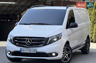 Грузовой фургон Mercedes-Benz Vito 2019 в 