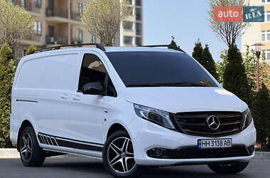 Грузовой фургон Mercedes-Benz Vito 2019 в 