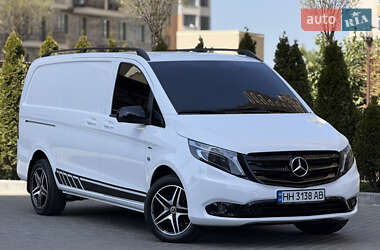 Грузовой фургон Mercedes-Benz Vito 2019 в 
