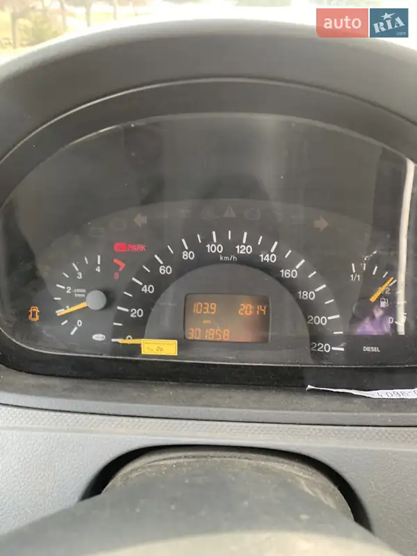 Грузовой фургон Mercedes-Benz Vito 2006 в 