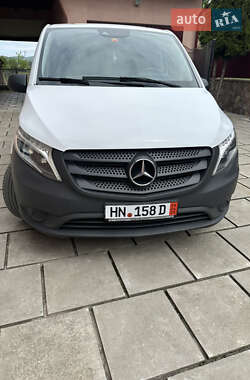 Вантажний фургон Mercedes-Benz Vito 2020 в 