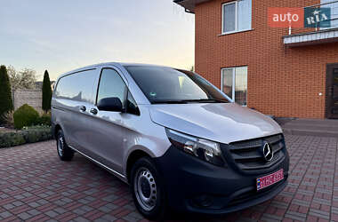Грузовой фургон Mercedes-Benz Vito 2020 в 