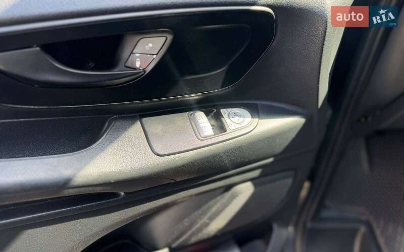 Минивэн Mercedes-Benz Vito 2015 в Черновцах фото 7 Минивэн Mercedes-Benz Vito 2015 в Черновцах