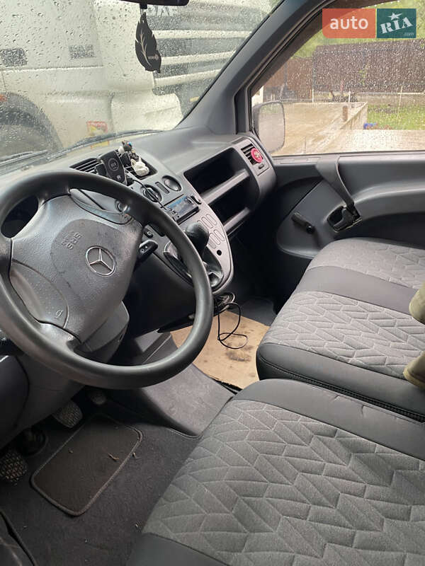 Грузовой фургон Mercedes-Benz Vito 2001 в Черновцах