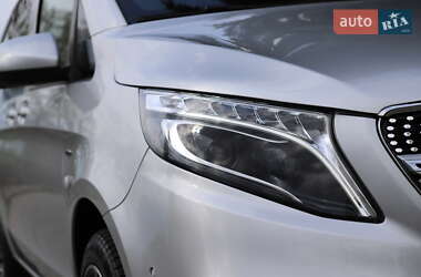 Мінівен Mercedes-Benz Vito 2022 в 