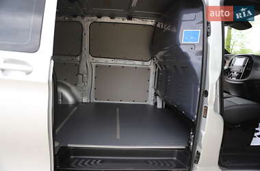Мінівен Mercedes-Benz Vito 2022 в 