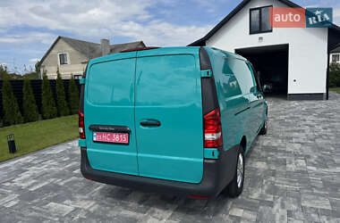 Грузовой фургон Mercedes-Benz Vito 2020 в 