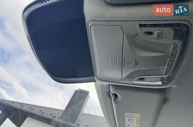 Грузовой фургон Mercedes-Benz Vito 2020 в 