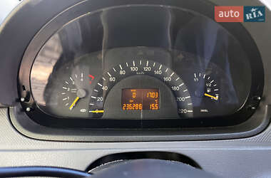 Мінівен Mercedes-Benz Vito 2005 в 
