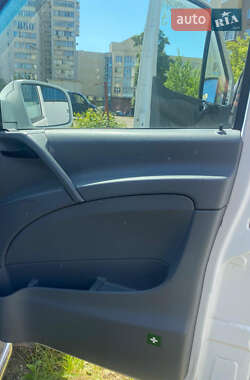 Мінівен Mercedes-Benz Vito 2010 в 