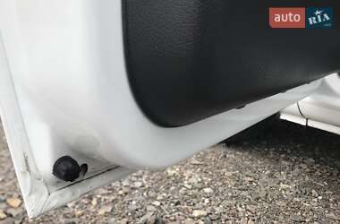 Вантажний фургон Mercedes-Benz Vito 2014 в 