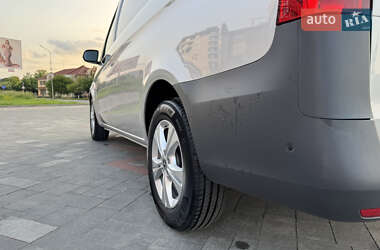Грузовой фургон Mercedes-Benz Vito 2020 в 